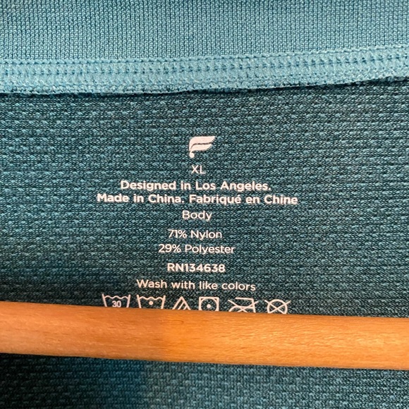 Fabletics Mens Muscle Tank Teal Size X-LARGE NWT - Picture 2 of 4